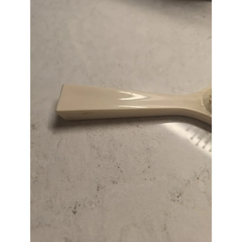 Vintage Estee Lauder Hair Brush Ball Tipped Small Travel Purse White Plastic‎
